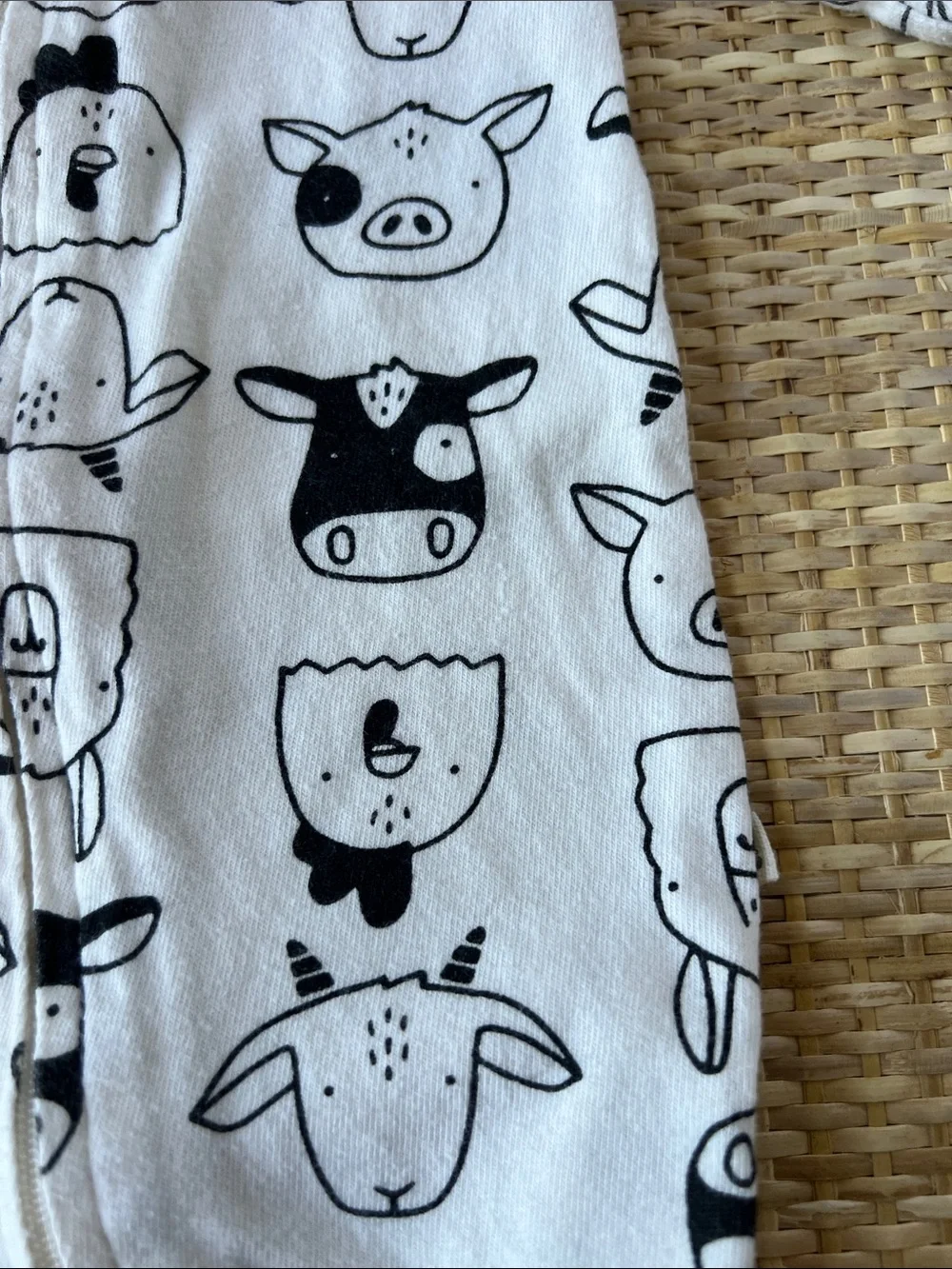 Baby Gap Organic Cotton Footed Onesie Unisex Baby Sleeper farm animal faces 6-9M